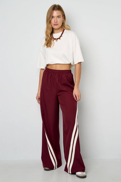 Gimme Straight Pants: Comfortable, Stylish, and Sporty
