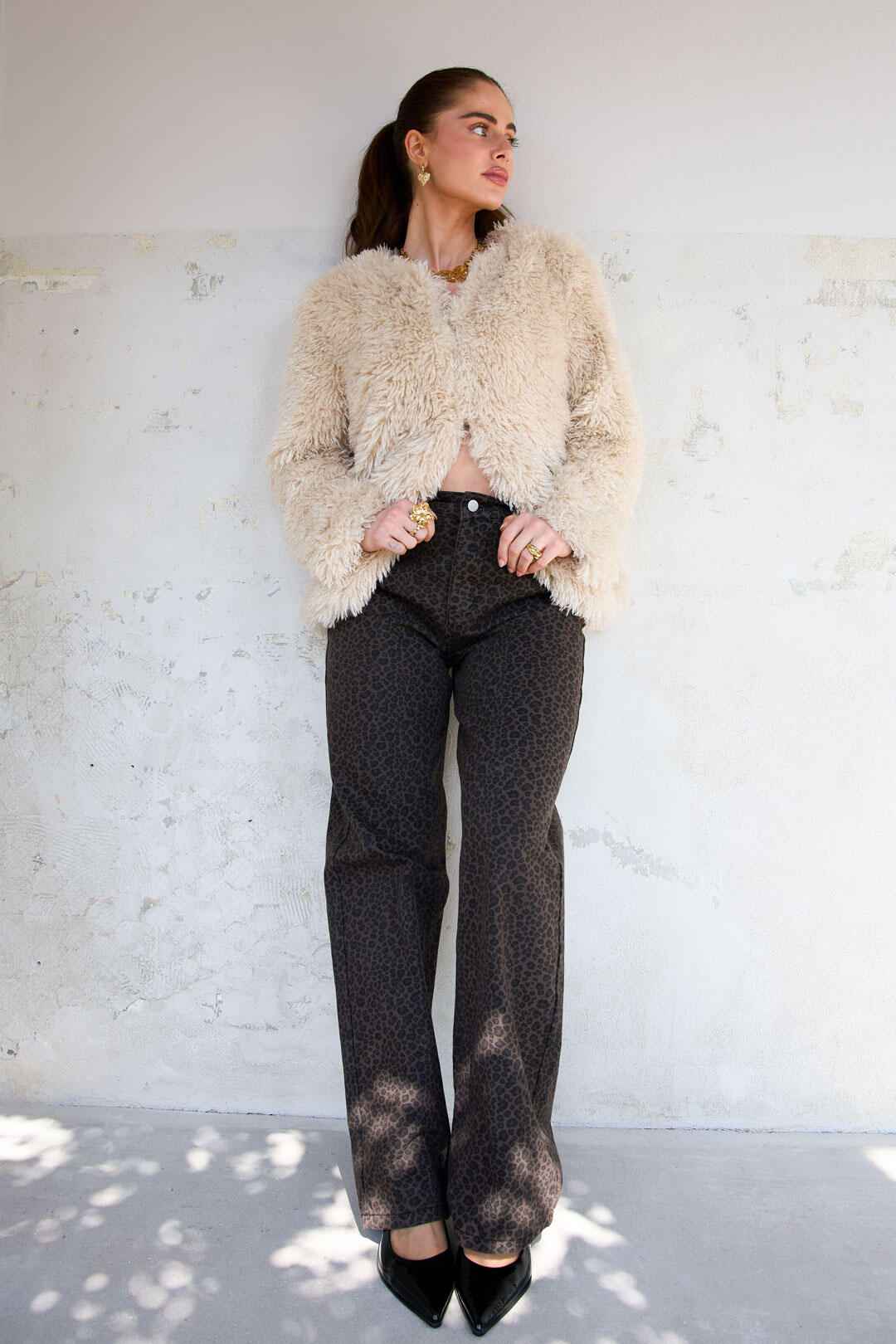 Stylish Dark Brown Leopard Print Denim for Fall