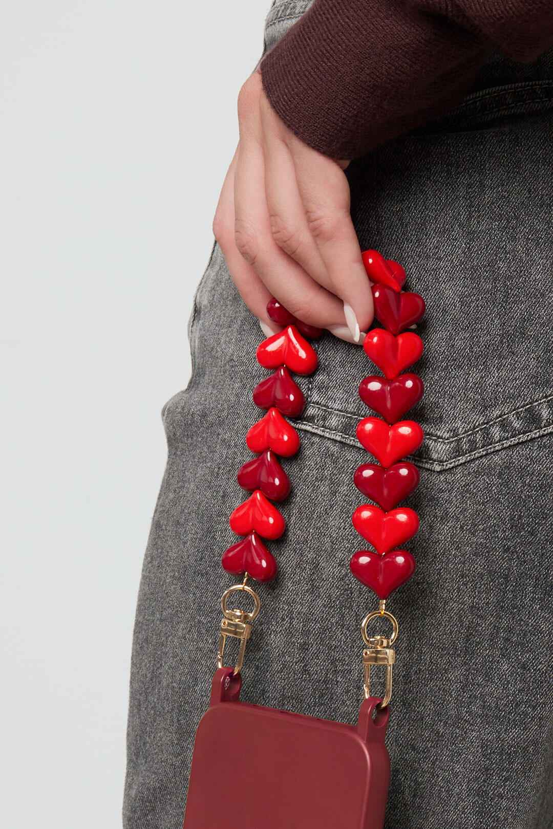 Chic Phone Chains for Every Occasion