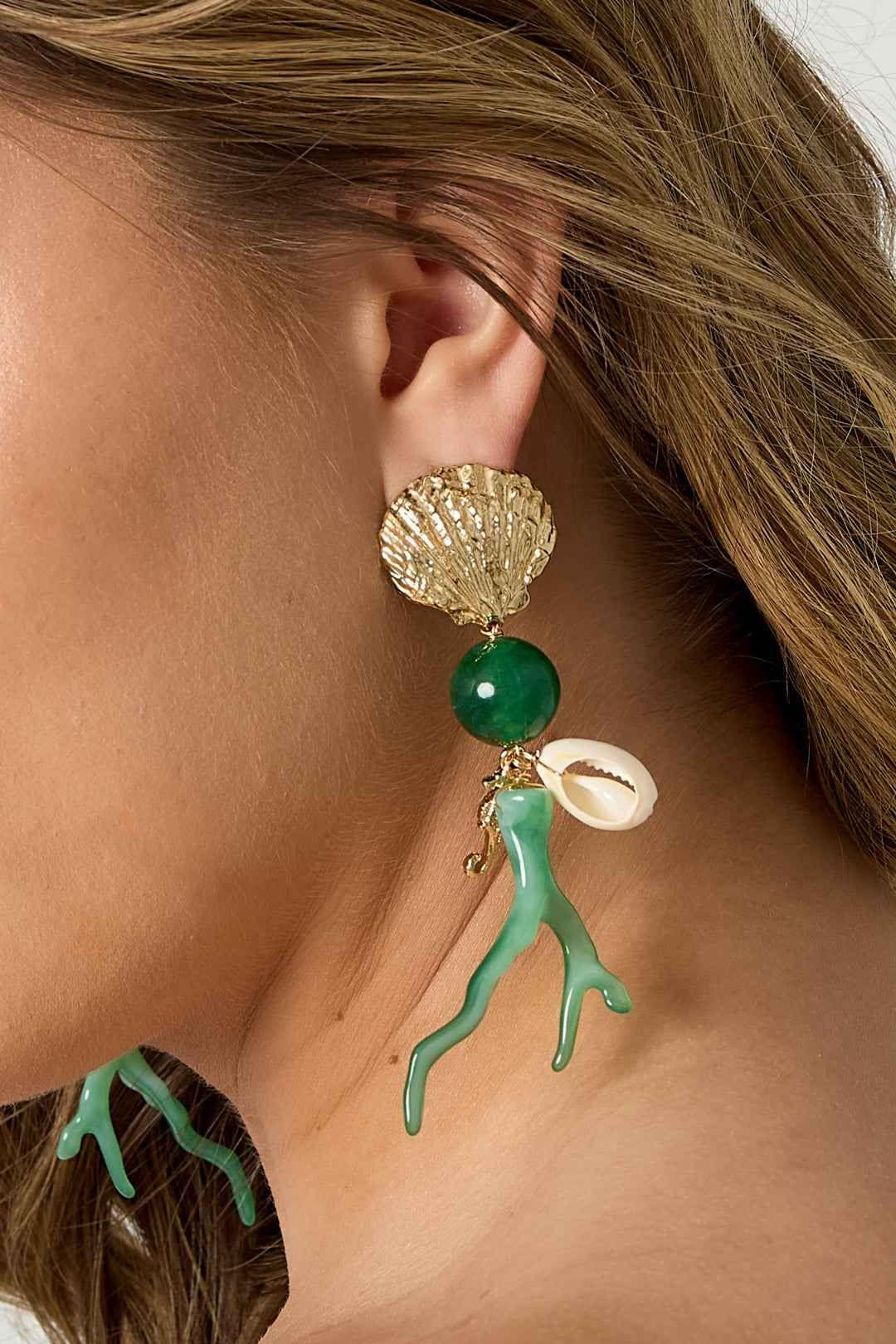 Earrings with coral and sea pendants