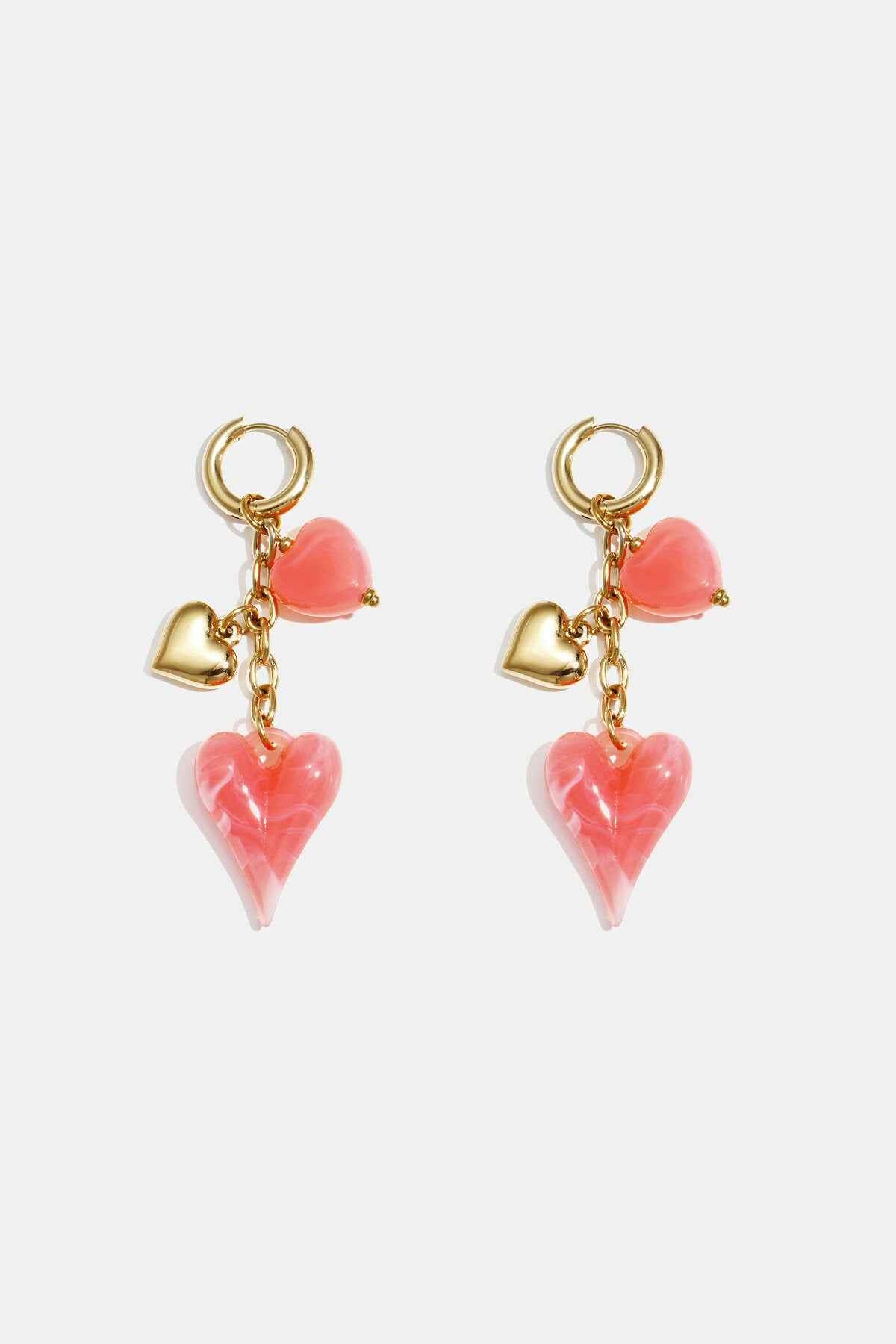 Oorbellen met hangende harten aan ketting