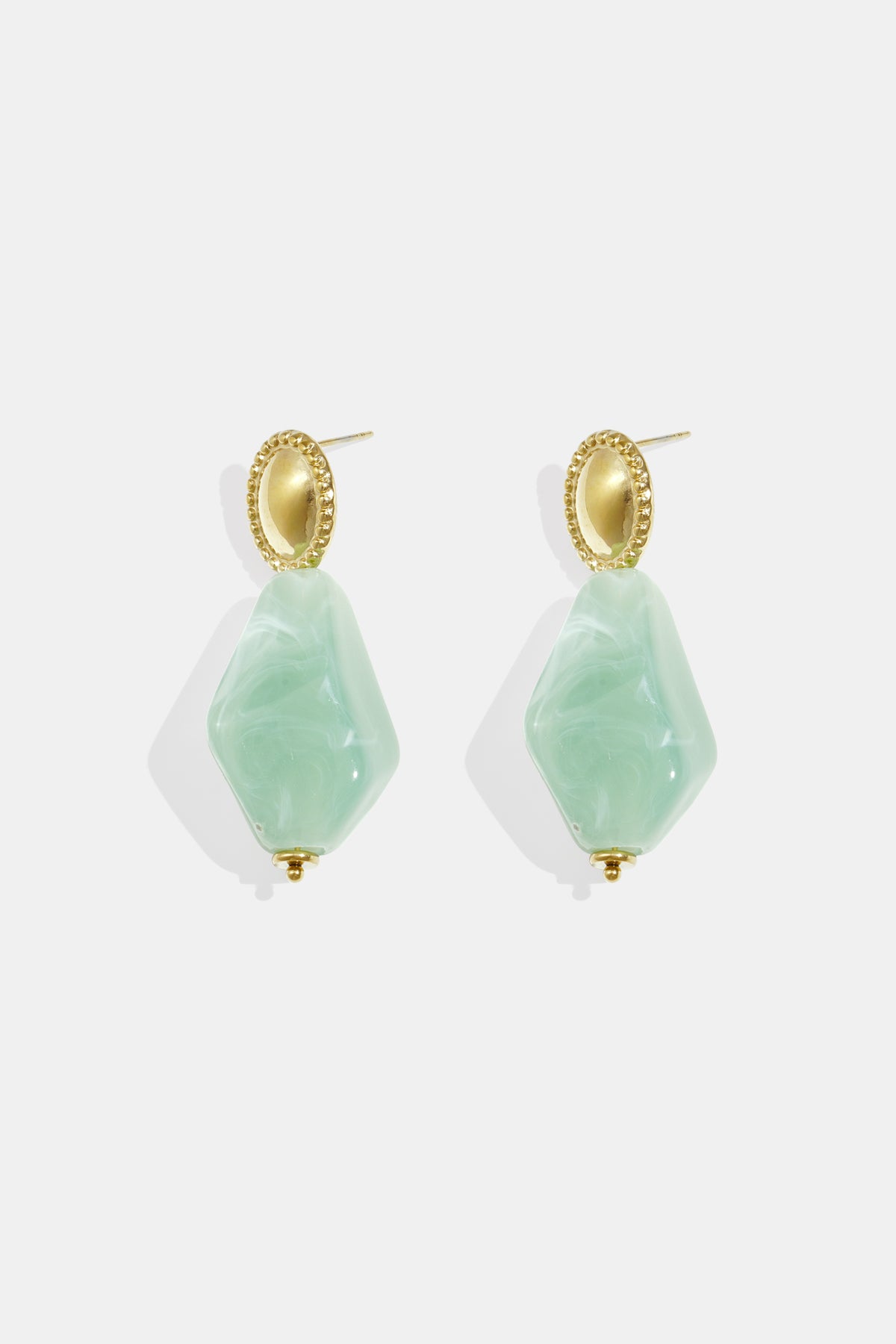 Earrings with natural stone look