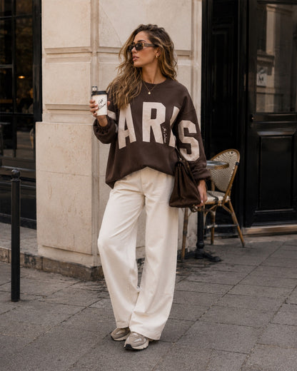 Mooij Paris sweater chocobruin gedragen door model